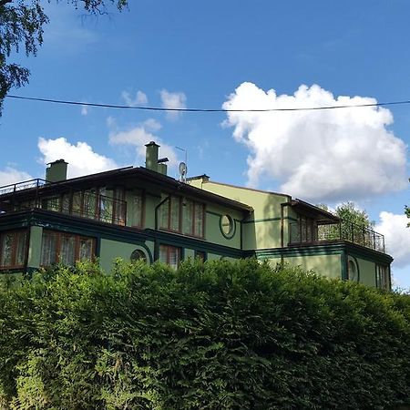 Villa Moderna ยูร์มาลา ภายนอก รูปภาพ