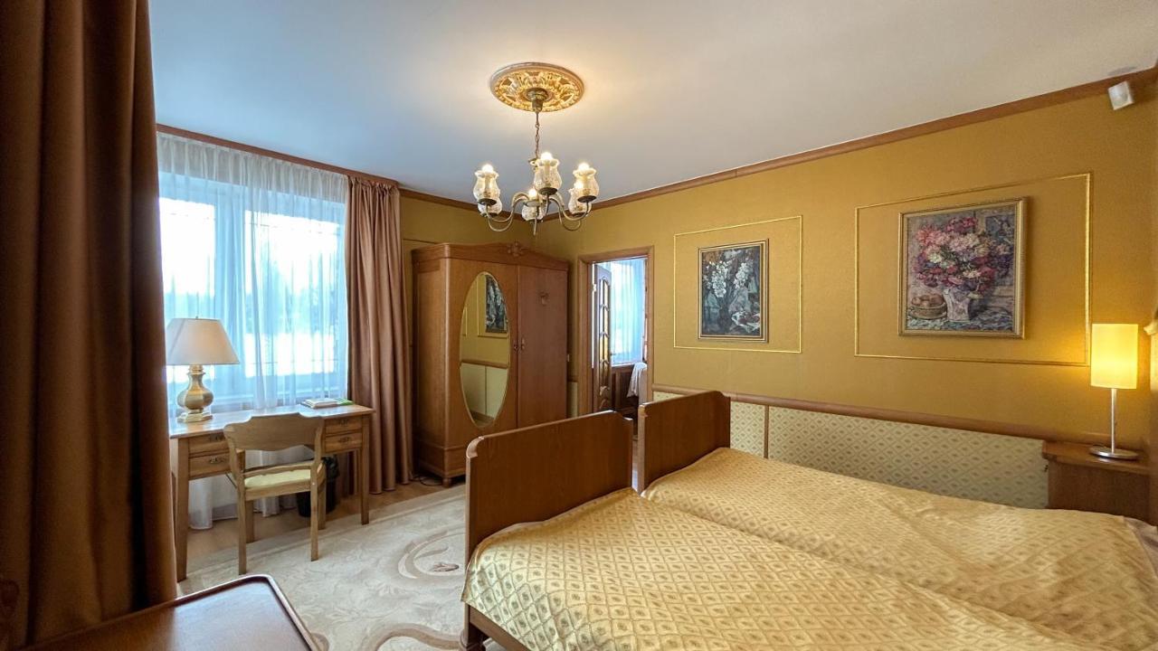 Villa Moderna ยูร์มาลา ภายนอก รูปภาพ