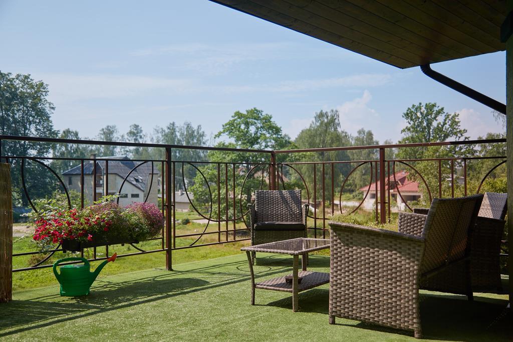 Villa Moderna ยูร์มาลา ภายนอก รูปภาพ