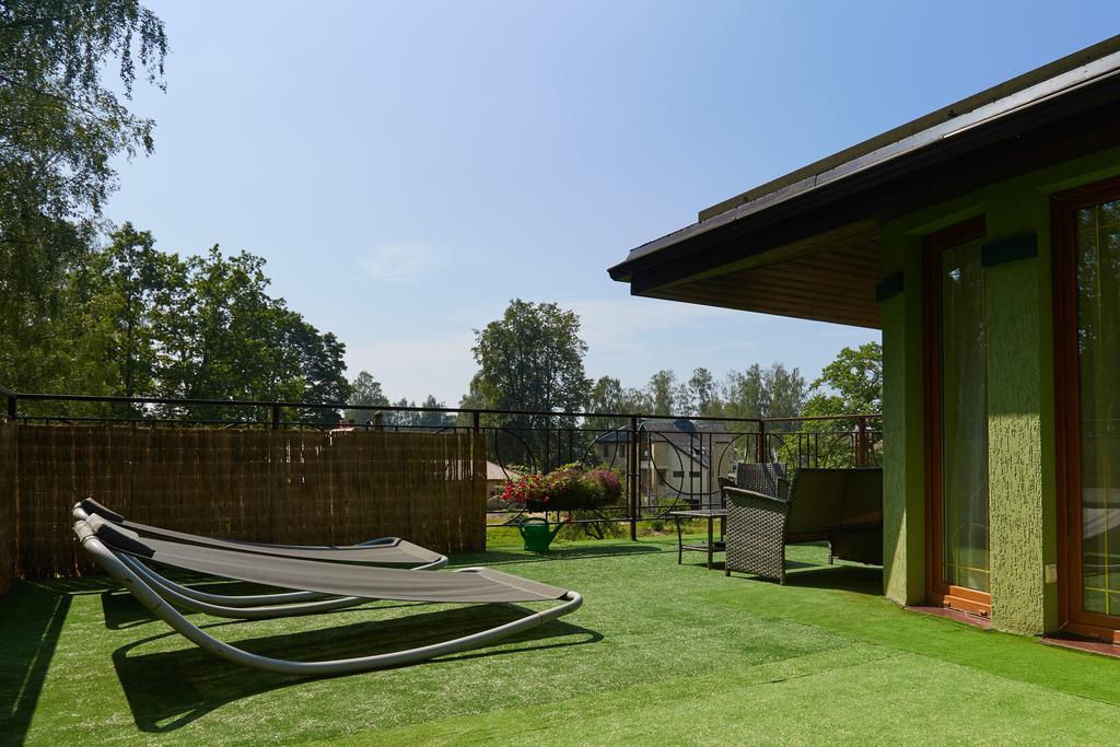 Villa Moderna ยูร์มาลา ภายนอก รูปภาพ